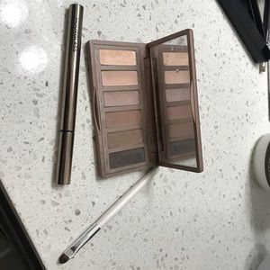 Naked 2 eyeshadow palette and hourglass eyeliner